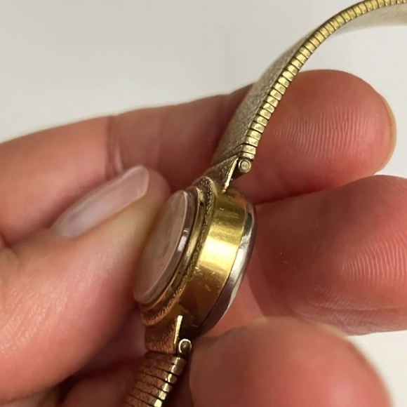 Bucherer Ladies Wristwatch - Picture 10 of 11